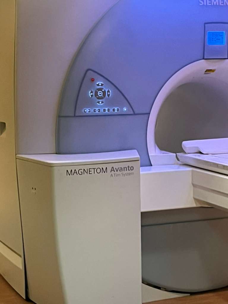 3 Siemens Avanto 1.5T