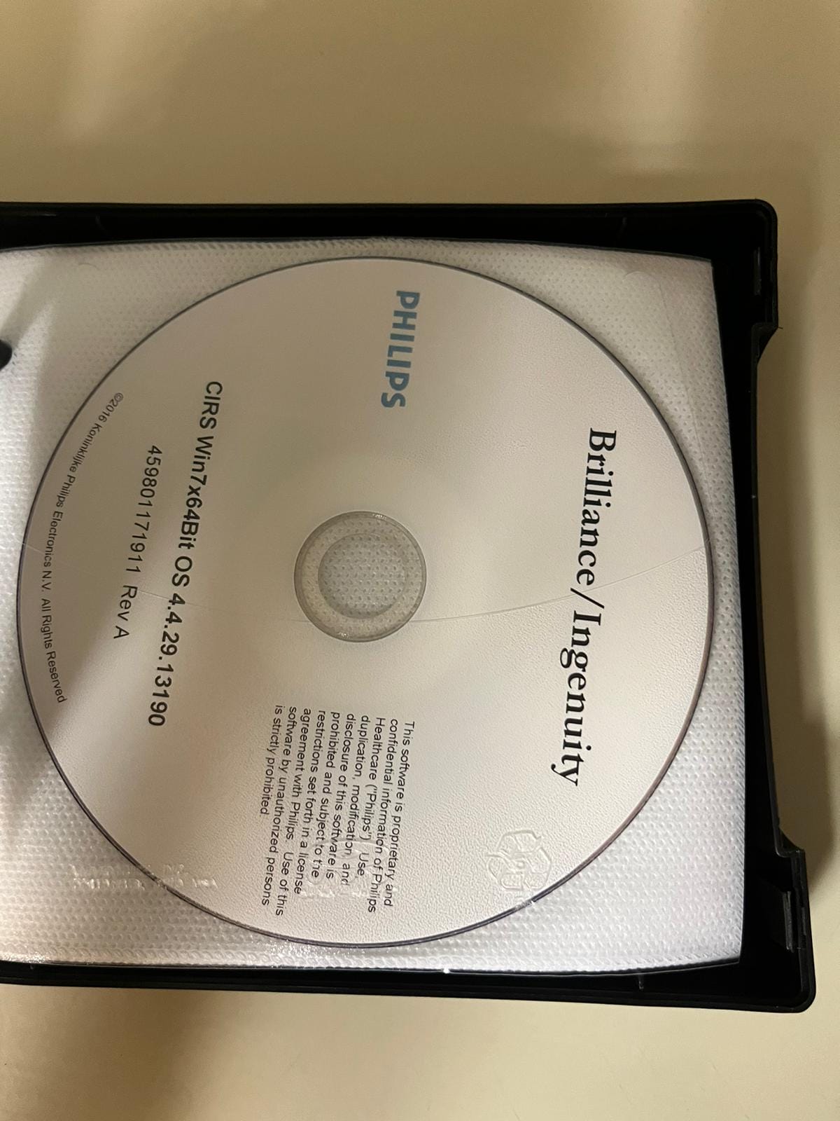 25 Philips Brilliance 16
